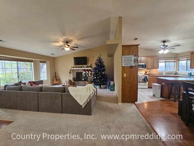 Building Photo - Spacious 4-Bedroom Home in Mary Lake Neighborhood Available January 15th!