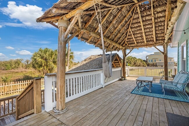 Building Photo - 3827 Las Palmas St