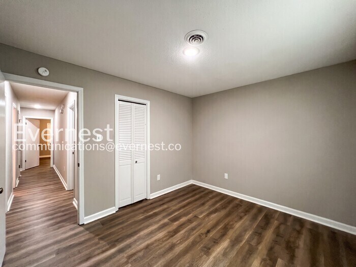 Building Photo - 731 Cumberland Cove