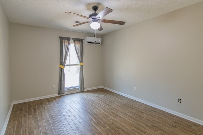 Building Photo - 1026 Denney Rd