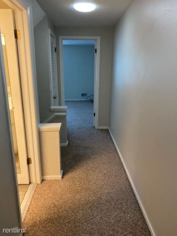 Building Photo - 2 br, 2 bath Townhome - 4445 W Sylvania Ave