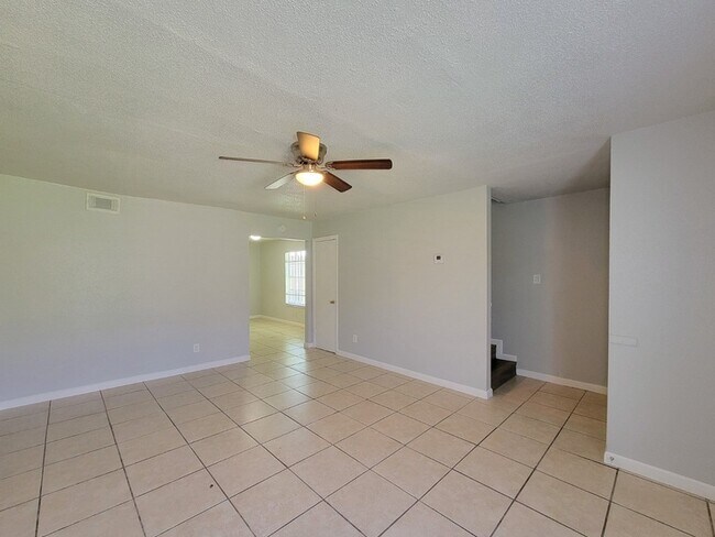 Building Photo - 12330 Ormandy St