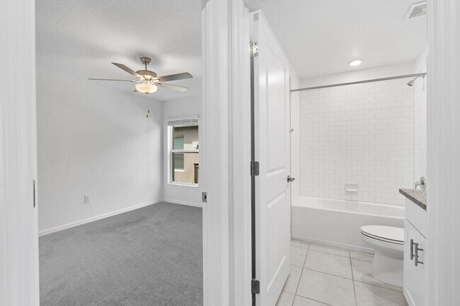 Building Photo - ***MOVE-IN SPECIAL, $500 OFF 2ND MONTH*** ...