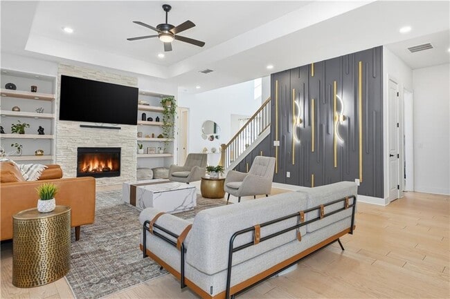 Building Photo - 415 Oakleigh Ave