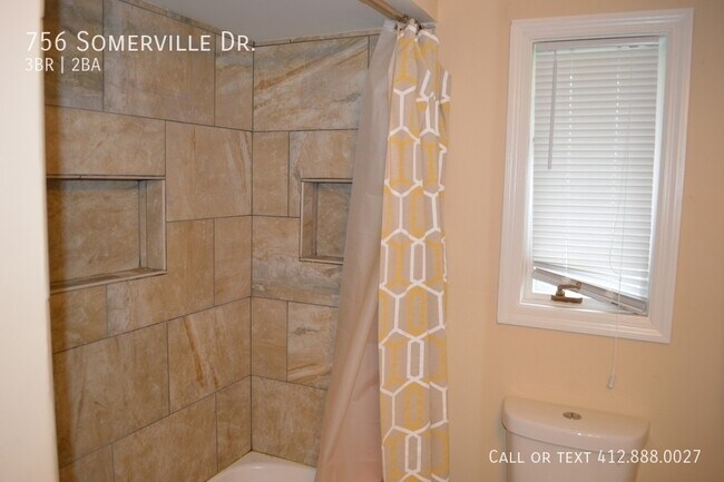 Building Photo - 756 Somerville Dr