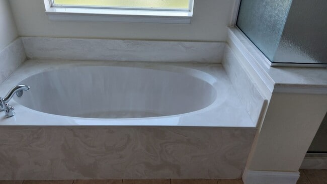 Building Photo - Single Family home is Deercreek