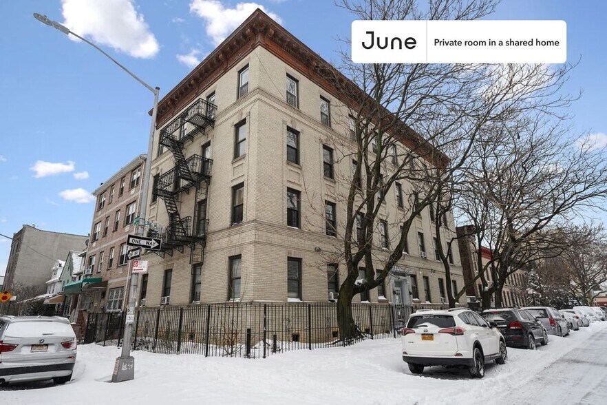 Building Photo - Room in Shared 4 bed/1 bath home in Flatbush