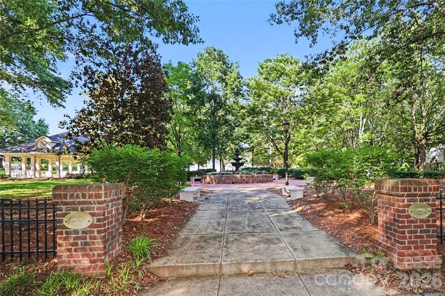 Building Photo - 9446 Cadman Ct