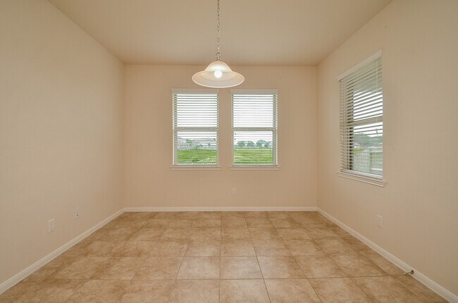 Building Photo - 2227 Leonetti Ln