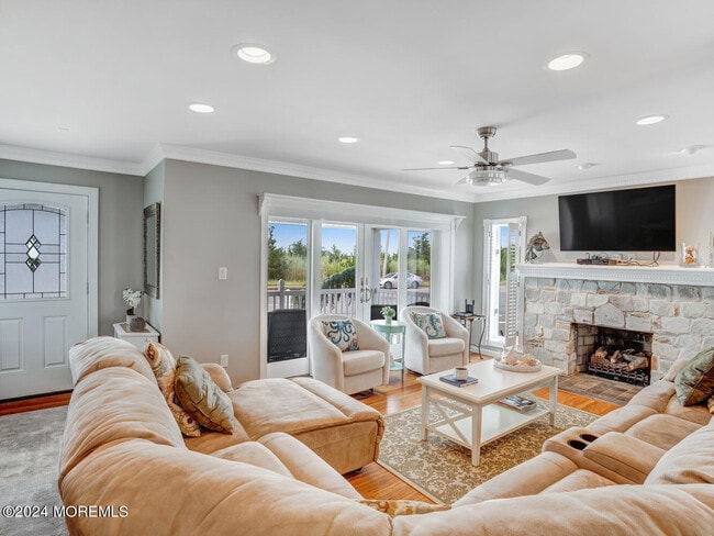 Building Photo - 200 S Bayview Ave