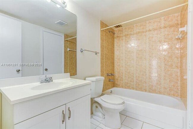 Building Photo - 7528 SW 95th Pl