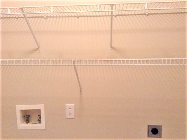 Building Photo - 5909 Bearoak Ln