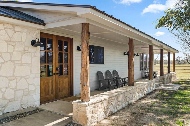 Building Photo - 1219 Sisterdale Rd