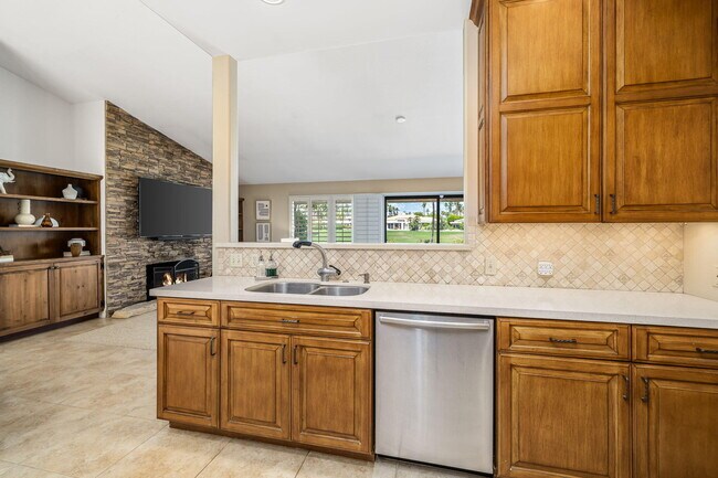 Building Photo - 44825 Guadalupe Dr