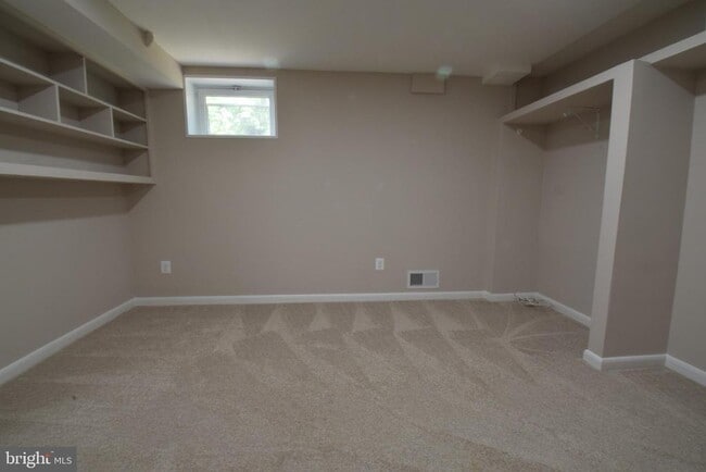 Building Photo - 13602 Athania St