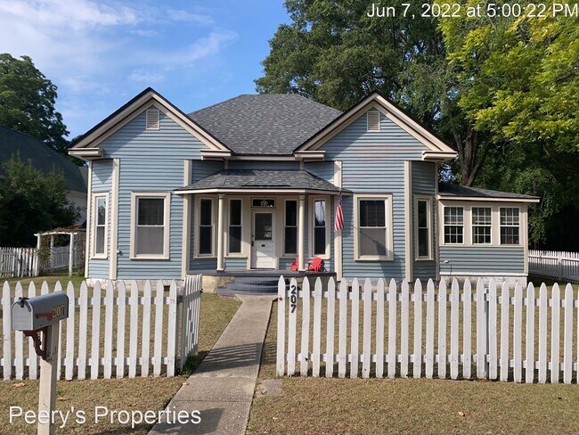 Primary Photo - 2 br, 2 bath House - 207 E 3rd Street