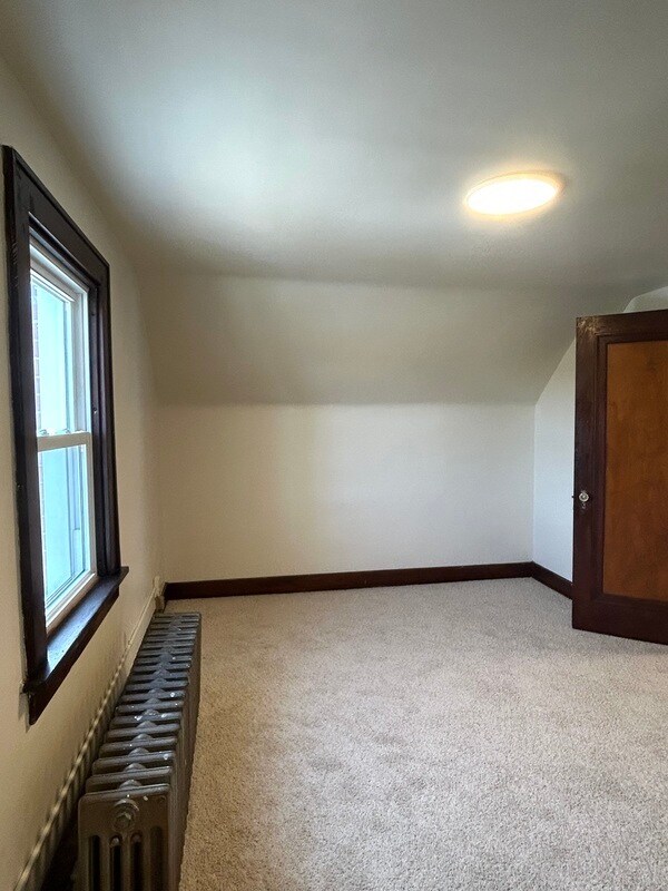 Building Photo - 114 Augusta St