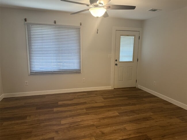 Building Photo - 15591 MO-21