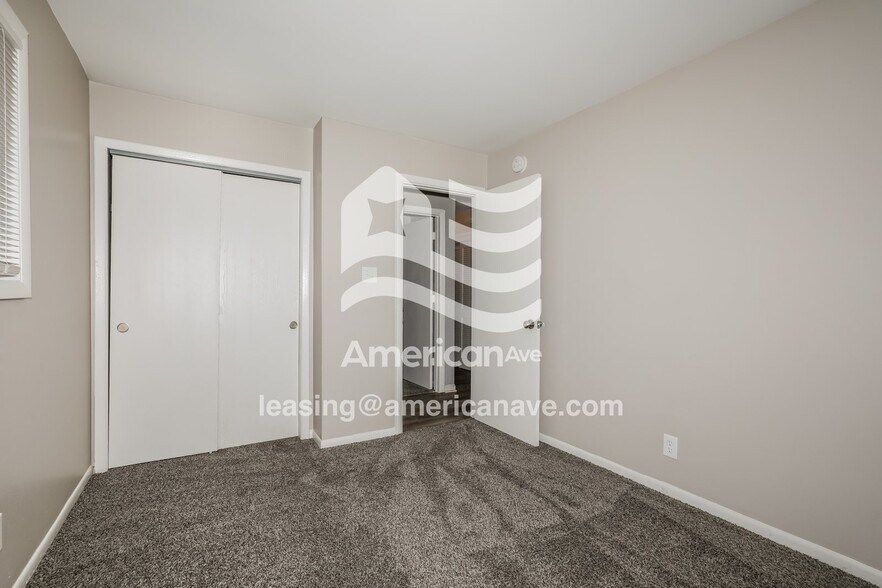 Building Photo - 4053 Arquette Dr