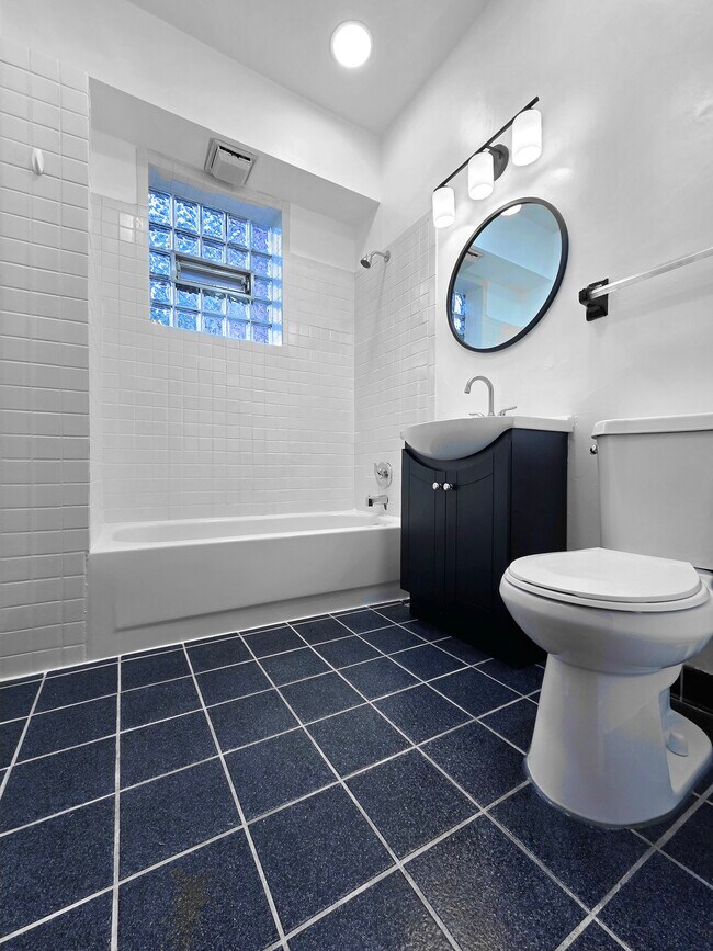 Building Photo - Springfield2