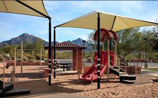 Building Photo - Come Settle In — This Scottsdale Gem Is Re...