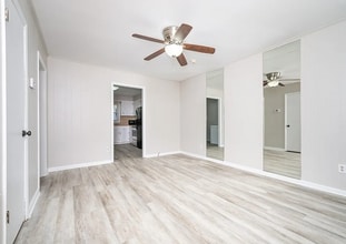 Building Photo - 2 Bedroom Units