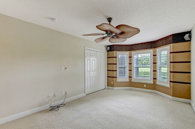 Building Photo - Lake  & Golf Course View Home in North Hampton