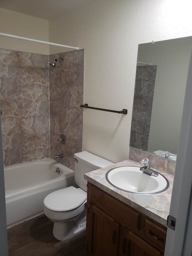 Building Photo - Wonderful South Salem Home in great neighborhood.