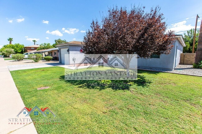 Building Photo - 2249 E Sells Dr