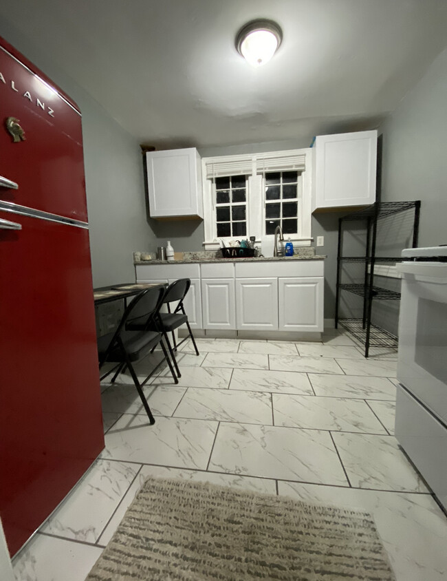 Kitchen - 2708 Meharry Blvd