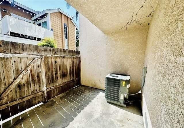 Building Photo - 9218 Elm Vista Dr