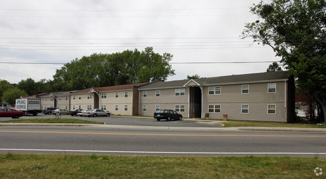 Primary Photo - Arbor Brook Apartments