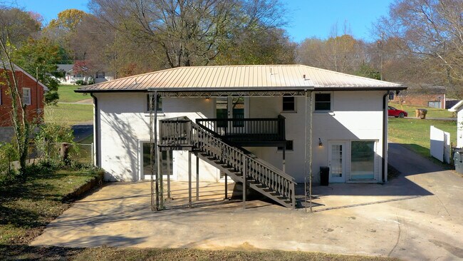 Building Photo - 4108 Edwards Ave
