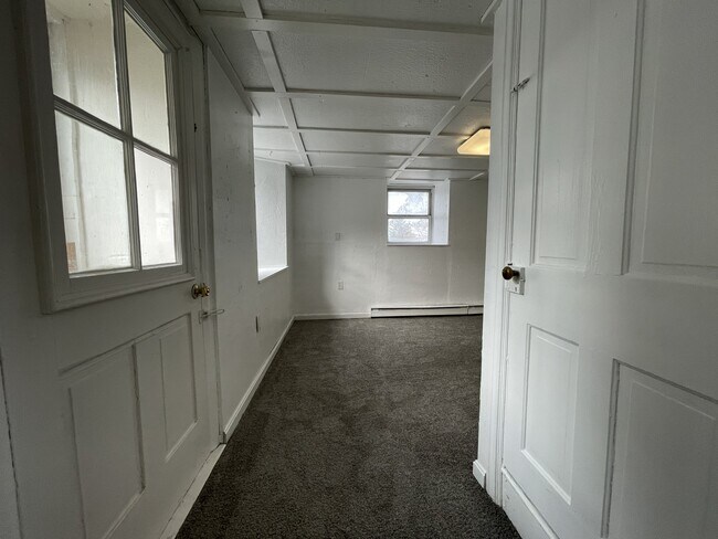 Entry to second bedroom - 139 S York Rd