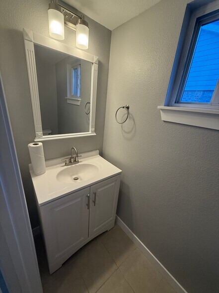 Powder Room - 4054 S Himalaya Way