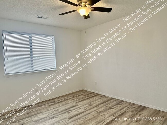 Building Photo - 1120 Yuma St