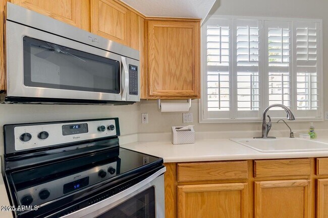 Building Photo - 3531 S Barberry Pl