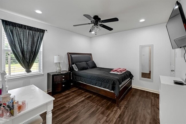 Building Photo - 11210 Hall Meadows Ct