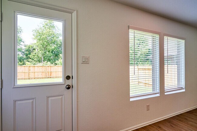 Building Photo - 3323 Avary River Ln