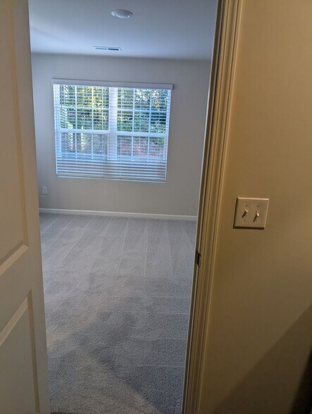 Building Photo - 1809 Autumn Mist Dr