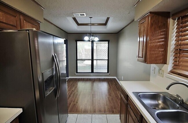 Building Photo - 6506 Impala Dr