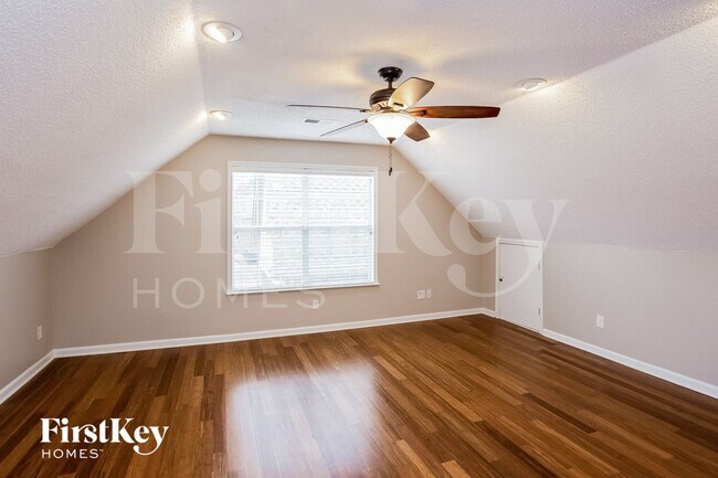 Building Photo - 10258 Spruce Grove Ln