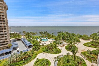 Building Photo - 2 Grove Isle Dr