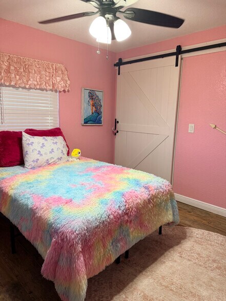 Building Photo - 1210 40th Ave