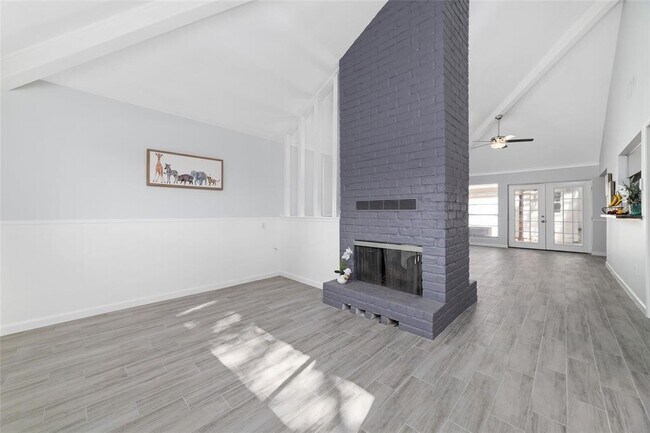 Building Photo - 22122 Woodrose Dr