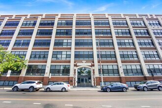 Building Photo - 3963 W Belmont Ave