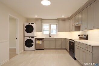 Building Photo - 306 Courtland Ave