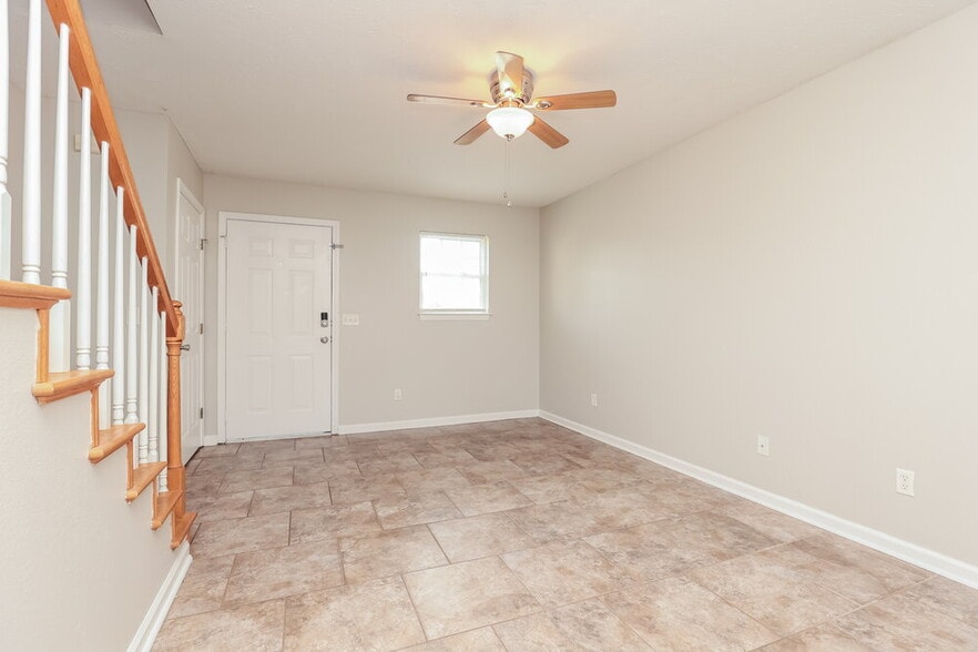 Building Photo - 4080 Nir Shreibman Blvd