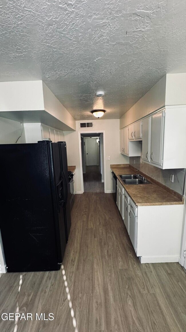 Building Photo - 147 Belvidere St