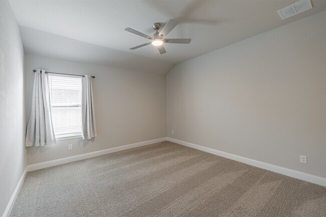 Building Photo - 5511 Coral Land Dr